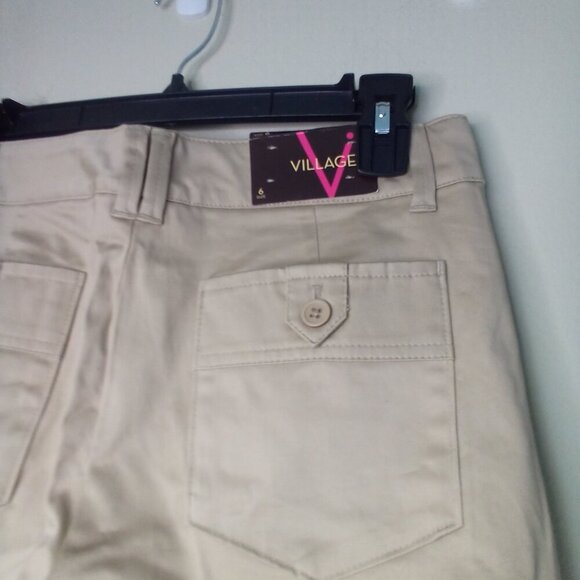 Villager Liz Claiborne Shorts Women 6 Casual Chino Roll Hem Tan - Picture 11 of 14
